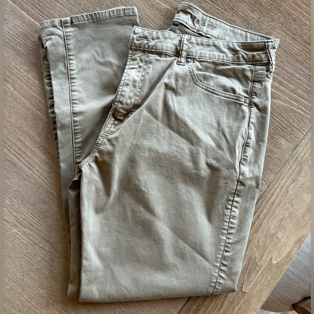 Men’s American Eagle Khaki Pants FLEX